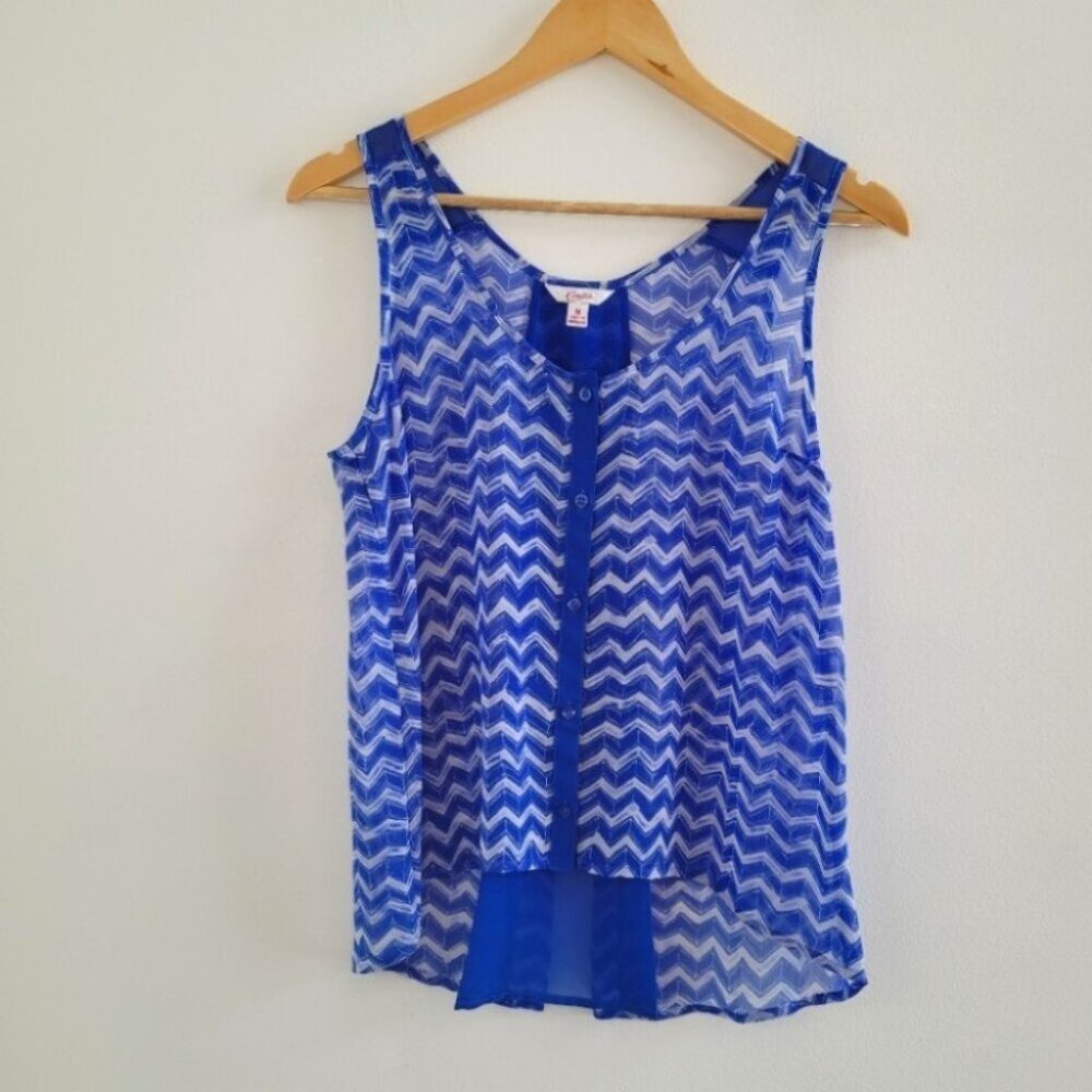 💘Candie's Blue and White Chevron Button Front Sleeveless Blouse Size Medium